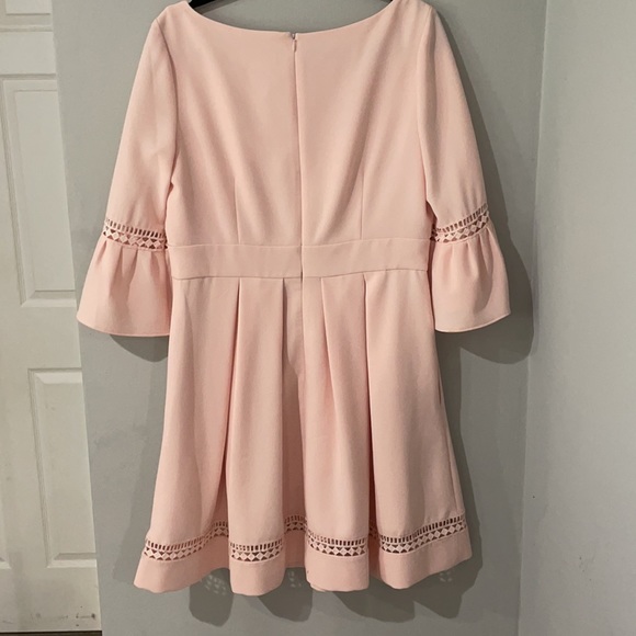 Eliza J bell sleeve dress - Picture 2 of 7